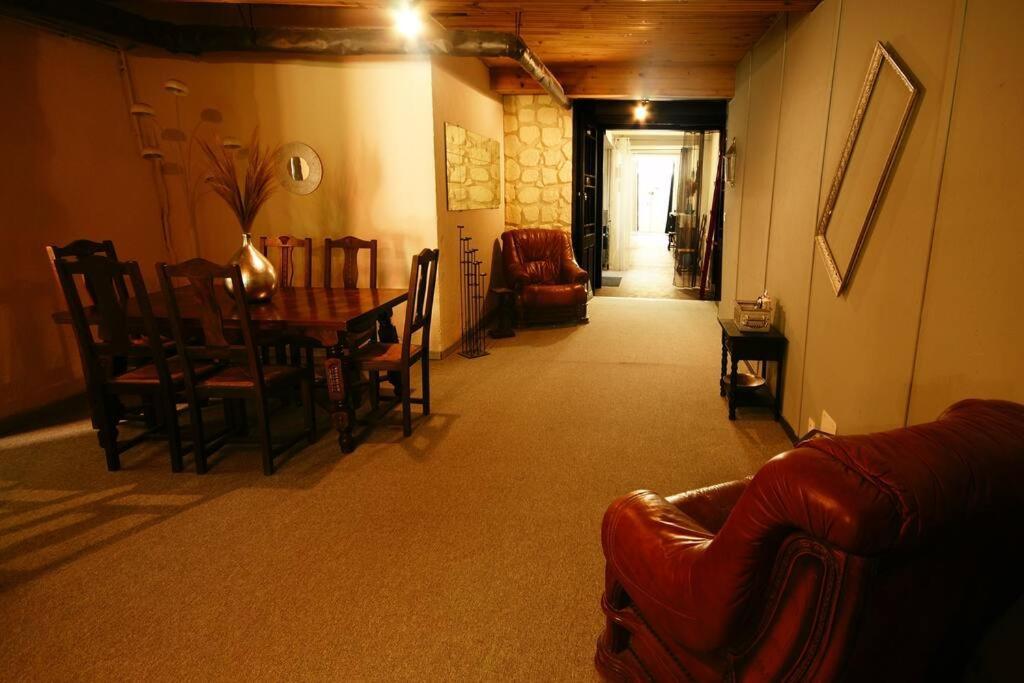 Chambre Dans Maison De Ville - 2 Personnes Oloron-Sainte-Marie Buitenkant foto