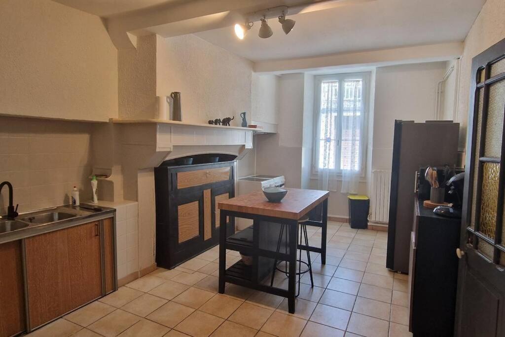 Chambre Dans Maison De Ville - 2 Personnes Oloron-Sainte-Marie Buitenkant foto